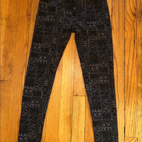 Lularoe OS Leggings - Picture 3 of 3